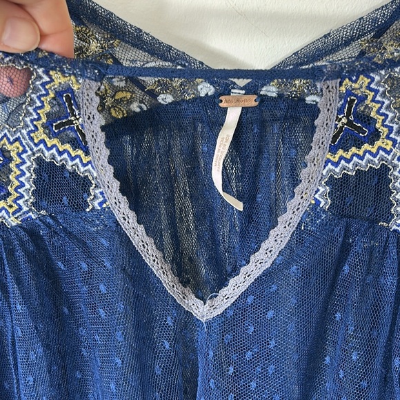 FREE PEOPLE NAVY BLUE EMBROIDERED MESH JOYRIDE SHEER TOP Sz Medium - Picture 7 of 16